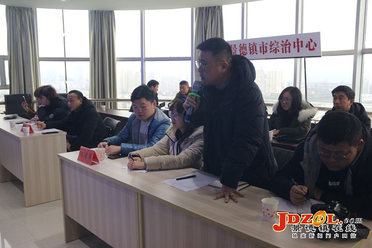 我市扫黑除恶专项斗争首场新闻发布会召开