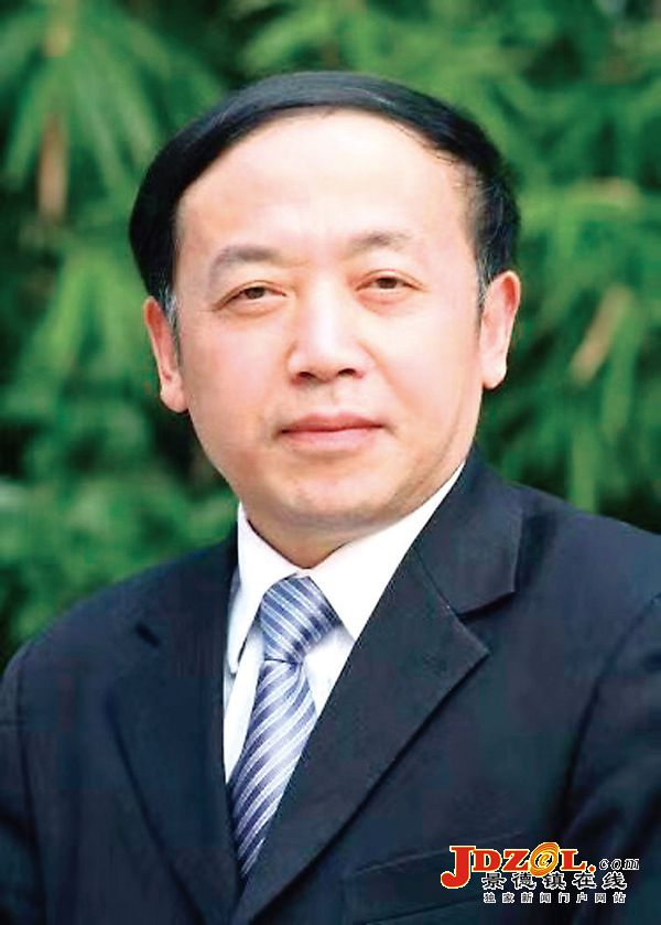 全国人大代表于集华：发扬工匠精神弘扬陶瓷文化