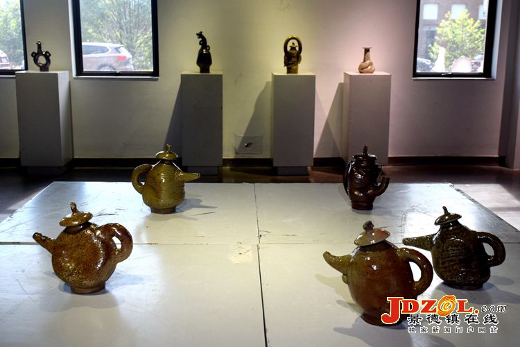景德镇陶瓷大学瓷博会系列配套活动举行